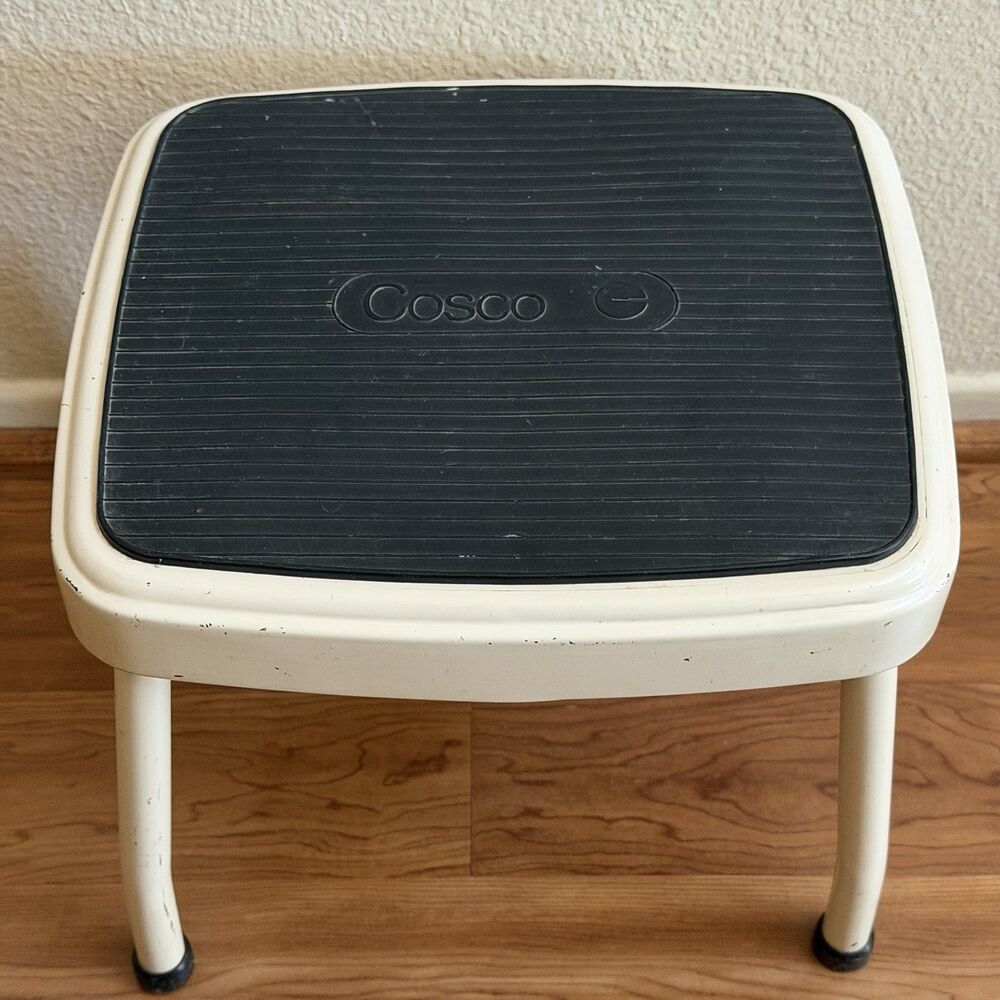 Vintage COSCO Mid Century One-Step Metal STOOL/Plant Stand w/Rubber Top